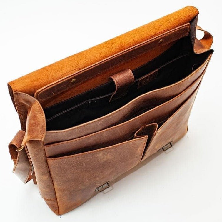 Coarse Leather Messenger - Saddle Brown