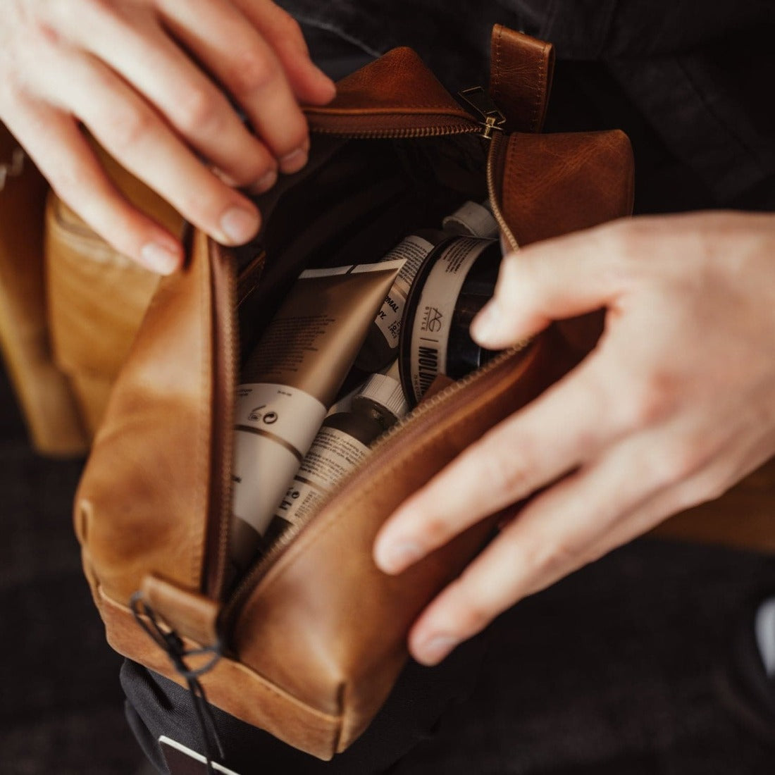 Leather Dopp Kit - Saddle Brown